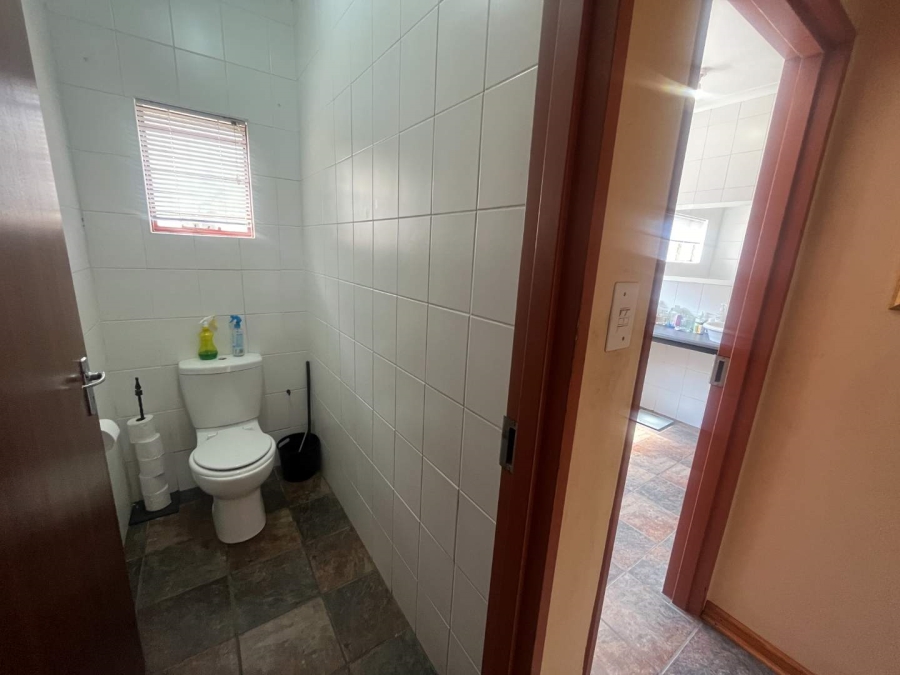 5 Bedroom Property for Sale in Upington Northern Cape